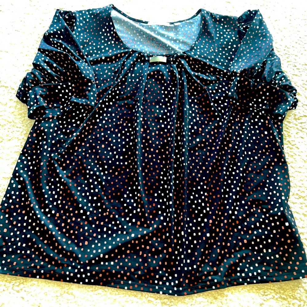 Short sleeve women’s blouse